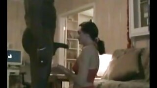 Ukusna tinejdžerka crnka s lijepim pigtailima se povali nakon pregleda mace. Njena mokra i čvrsta mufla je sve što vaš mesnati kurac želi upravo ovdje i sada.